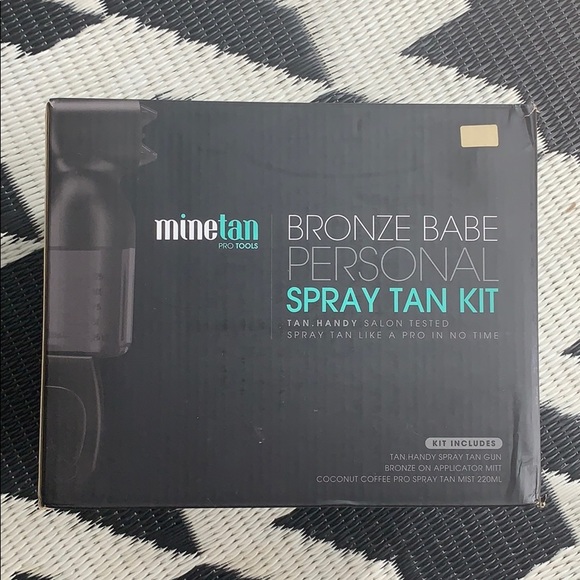 Mine Tan Spray Tan Kit - Picture 2 of 4